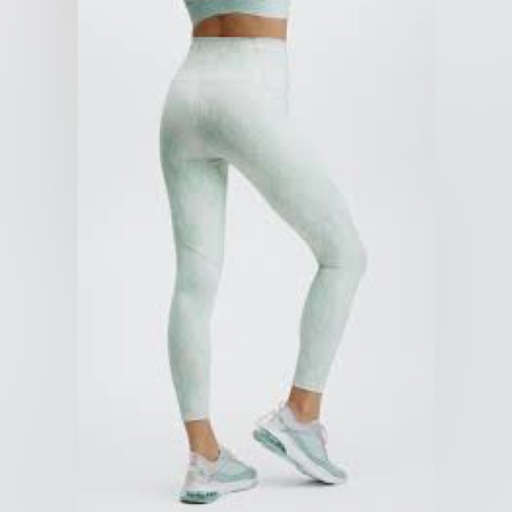 Fabletics Plus Size Define PH Ultra High-Waisted Leggings in Ice Cube Reptilia